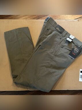 Wrangler ATG Pants. Size 36x32